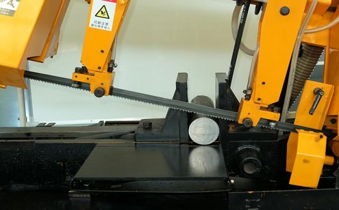 紫云数控带锯床自动送料精度会出现偏差吗? 紫云数控带锯床自动送料精度会出现偏差吗?